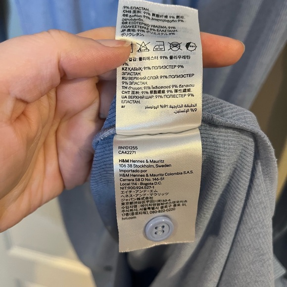 H&M Divided Light Blue Long Sleeve Gathered Button Down Dress - Picture 6 of 8